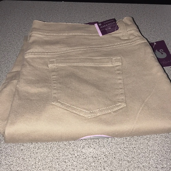 Nwt latte colored jeans - Picture 3 of 7